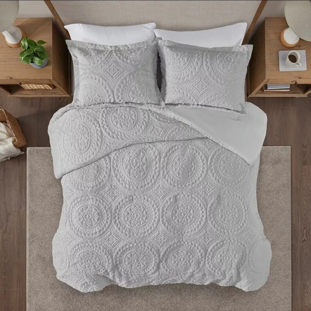 Madison Park Full/Queen Faux Fur Ultra Plush Comforter Set Gray Down Alternative